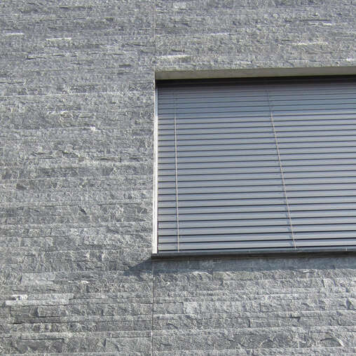 Stoneface Naturstein Onsernone bruchroh